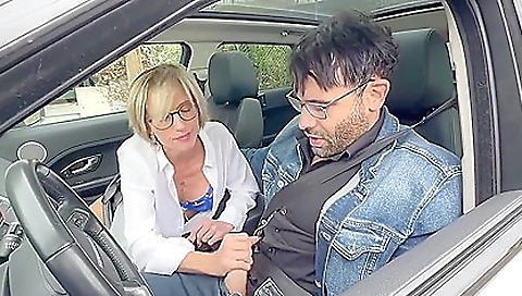 Blonde has sex with her driver and rides him till she has sex