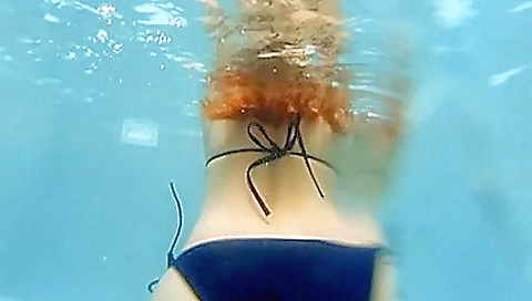 Mermaid lesbians show off their fantastic feet in a threesome