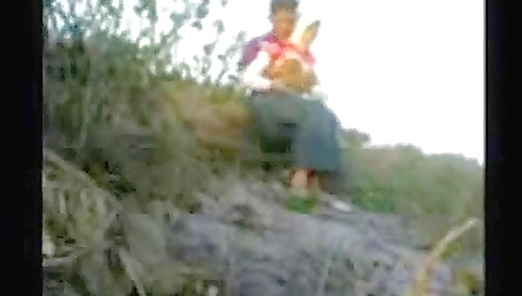 Amateur arab girl in leather and shorts in outdoor sex