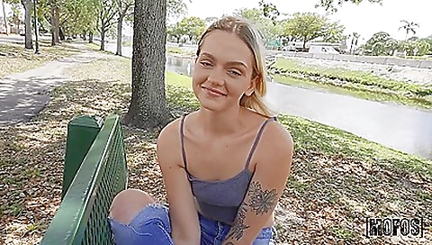 Hot blonde with a big natural boobies and a juicy mouth 034a