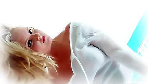 Brittany bod gets her big tits fucked in the bedroom