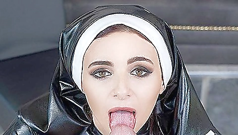 Sexy brunette cat in black lingerie takes doggy pose in vr porn