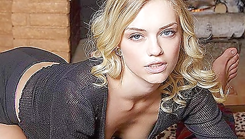 Alex grey is doing a hot doggy in front of a vr game