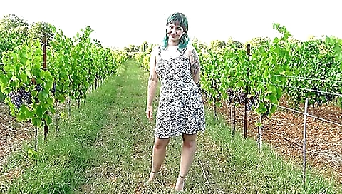 Busty blonde babe enjoys a threesome with her friend