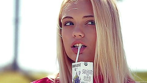 A sexy blonde has sex with her boyfriend in the bedroom