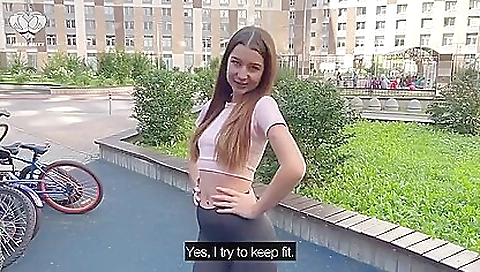 Jolie Butt - Fucked Fit teenager 18+ Slank Efter Træning Og